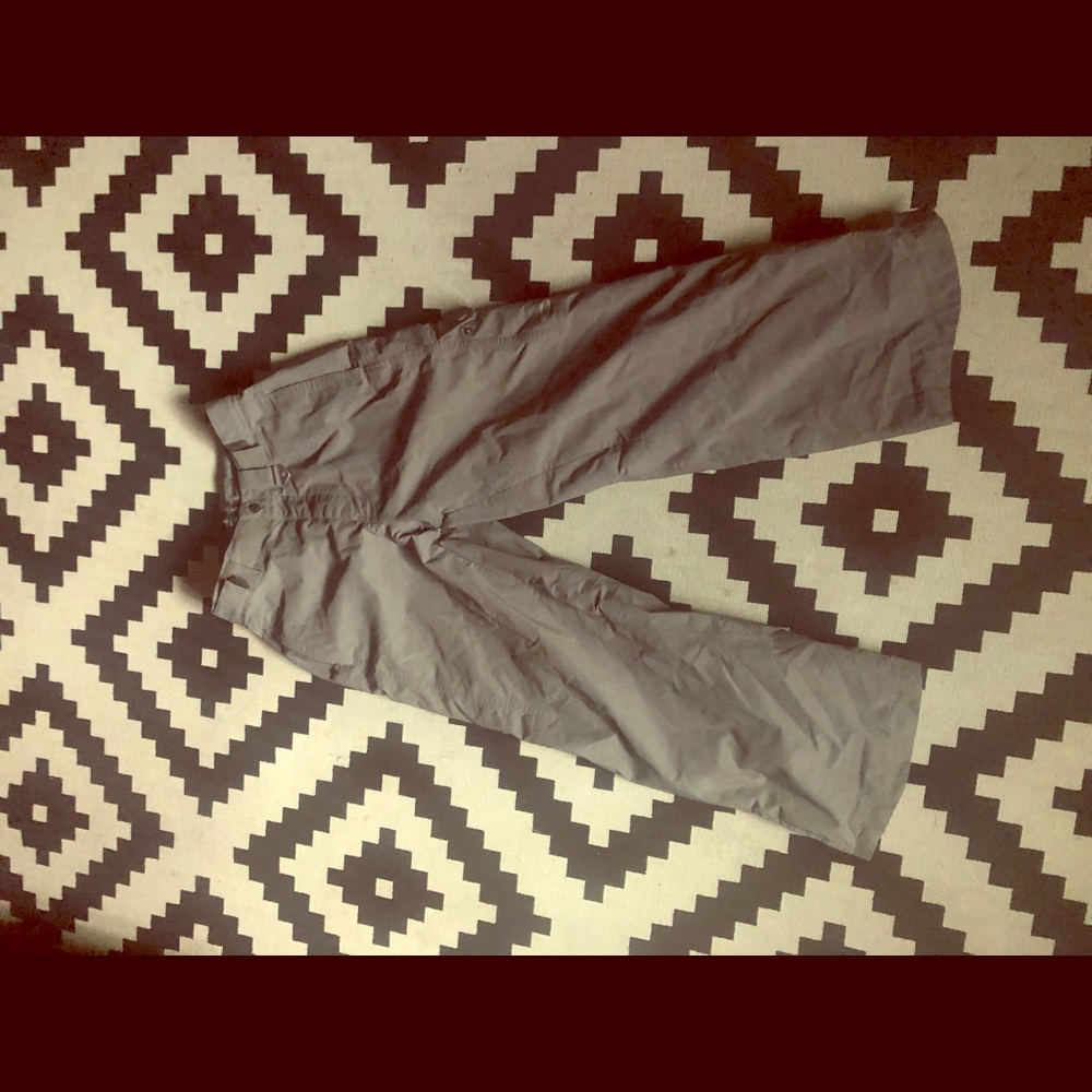 Oakley ski pants size medium